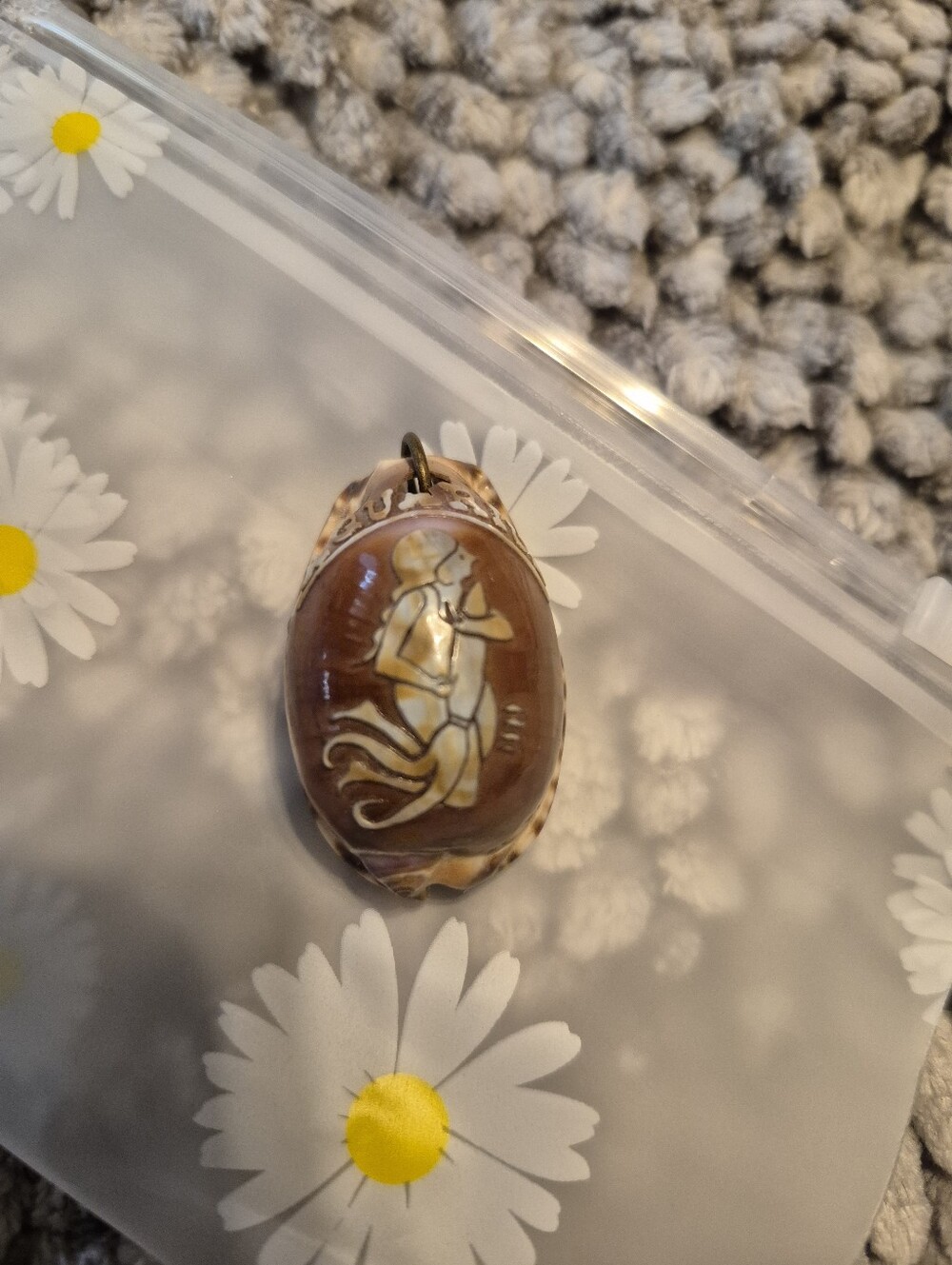 VINTAGE Hand-Carved Tiger Cowrie Shell Aquarious Pendant
